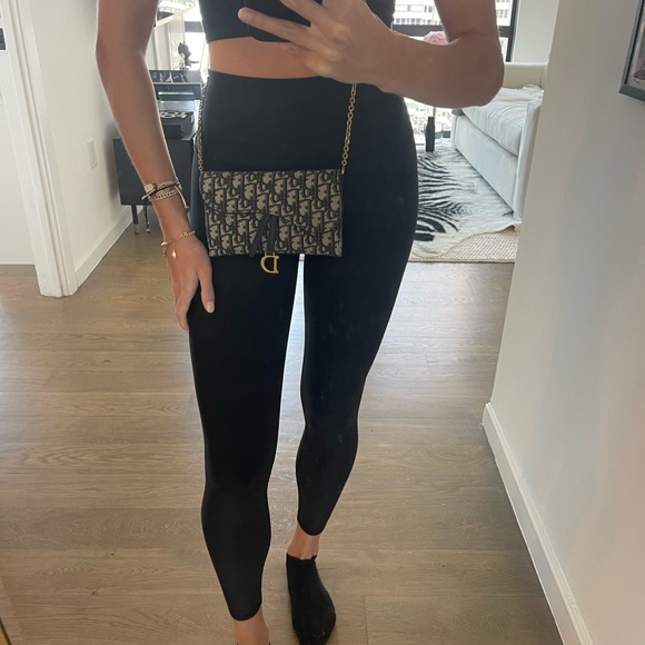 Dior Saddle Wallet on chain - Picture 5 of 8